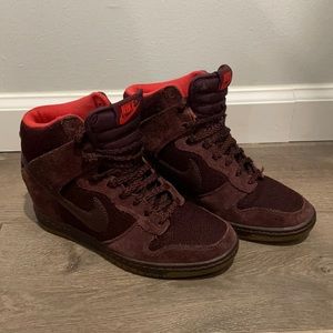 Nike wedge maroon sneaker - Size 6.5